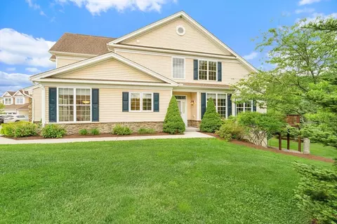 1 Avebury #31, Marlborough, MA 01752