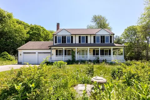 214 Presidential Dr, Abington, MA 02351