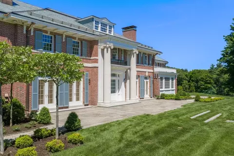 Exterior - 15 Farm St, Dover, MA 02030 photo 3 of 14