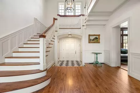Entry Way - 15 Farm St, Dover, MA 02030 photo 2 of 3