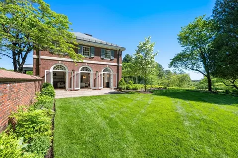 Exterior - 15 Farm St, Dover, MA 02030 photo 9 of 14