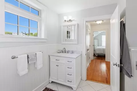 Bath - 55 Gregory St, Marblehead, MA 01945 photo 1 of 3
