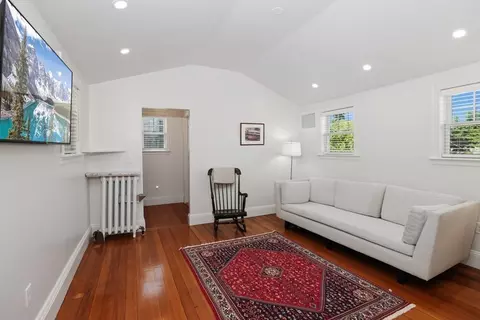 Living - 55 Gregory St, Marblehead, MA 01945 photo 2 of 3