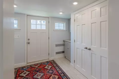 Entry Way - 55 Gregory St, Marblehead, MA 01945 photo 4 of 5
