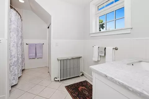 Bath - 55 Gregory St, Marblehead, MA 01945 photo 2 of 3