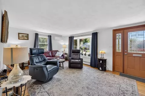 Living - 131 Spring St, Fairhaven, MA 02719 photo 1 of 2