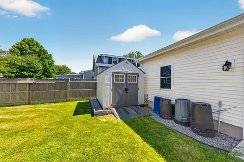 Exterior - 131 Spring St, Fairhaven, MA 02719 photo 8 of 13