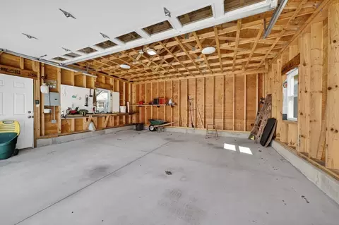 Exterior - 131 Spring St, Fairhaven, MA 02719 photo 6 of 13