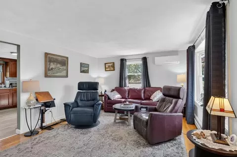 Living - 131 Spring St, Fairhaven, MA 02719 photo 2 of 2