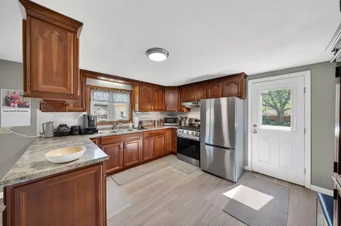 Kitchen - 131 Spring St, Fairhaven, MA 02719 photo 1 of 3