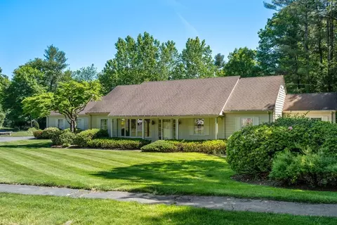 37 Driftwood Dr, Holden, MA 01520