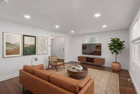 Living - 164 B East Central St #B, Natick, MA 01760 photo 4 of 5