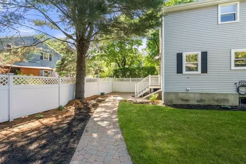 Exterior - 164 B East Central St #B, Natick, MA 01760 photo 5 of 7