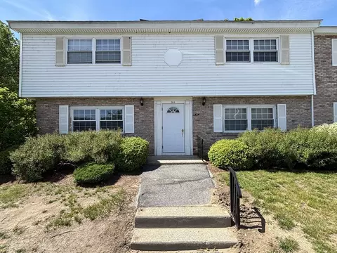 90 Washington Park Dr #1, Andover, MA 01810