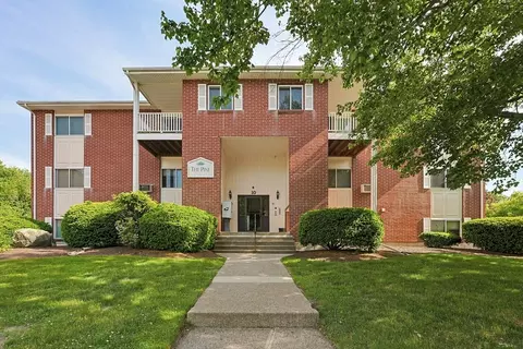 10 Dailey St #H, Attleboro, MA 02703