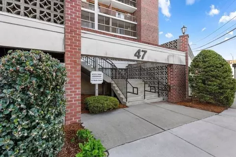 47 Mystic St #3F, Arlington, MA 02474