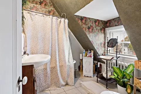 Bath - 216 Prospect St, Fall River, MA 02720 photo 4 of 5