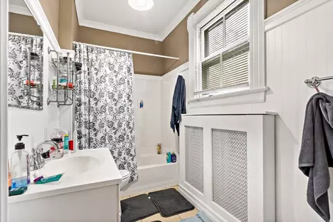 Bath - 216 Prospect St, Fall River, MA 02720 photo 3 of 5