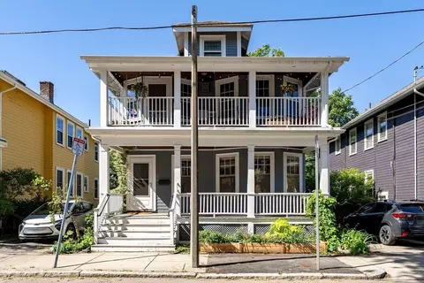 21 Kingsboro Park #1, Jamaica Plain, MA 02130