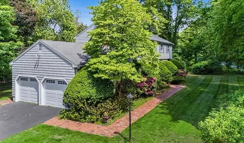 1 Bridle Path Rd, Andover, MA 01810