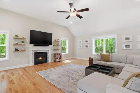 109 Thurlow St, Georgetown, MA 01833 photo 18