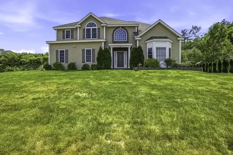 120 Mohawk Path, Holliston, MA 01746