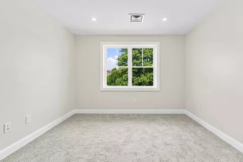 Bedroom - 42 Ross St, Fall River, MA 02723 photo 8 of 10