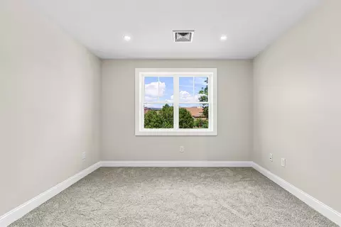 Bedroom - 42 Ross St, Fall River, MA 02723 photo 5 of 10