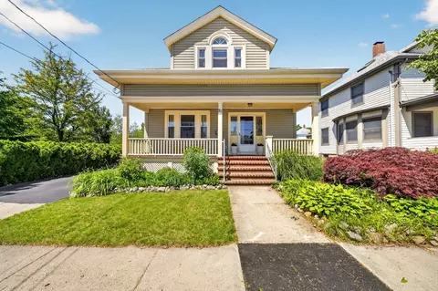 21 Buttonwood St, New Bedford, MA 02740