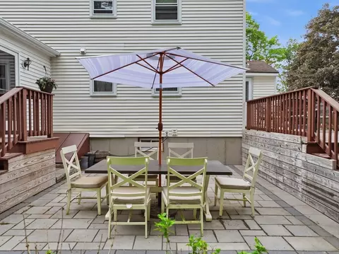 Exterior - 3 Barrows Rd, Worcester, MA 01609 photo 4 of 7