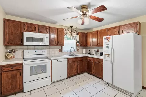 Kitchen - 3 Barrows Rd, Worcester, MA 01609 photo 1 of 4