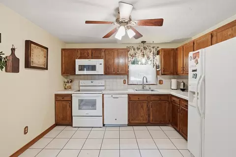 Kitchen - 3 Barrows Rd, Worcester, MA 01609 photo 2 of 4