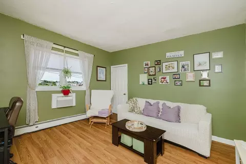 464 Bank St #10, Fall River, MA 02720