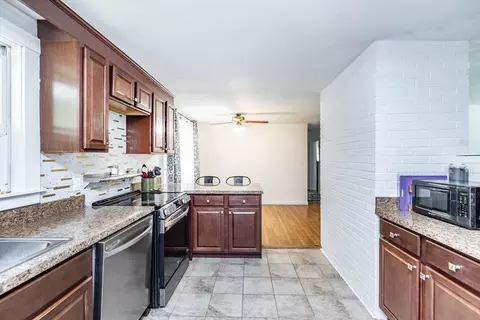 8 Andover Rd, Beverly, MA 01915 photo 4