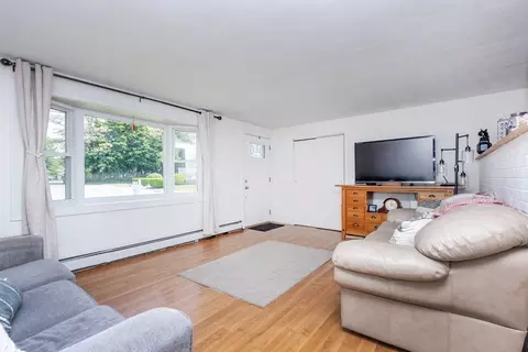 8 Andover Rd, Beverly, MA 01915 photo 3