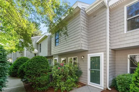 171 Swanton St #7, Winchester, MA 01890
