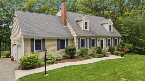 25 North St, Hopkinton, MA 01748