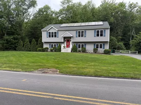 21 Forest St, Pembroke, MA 02359