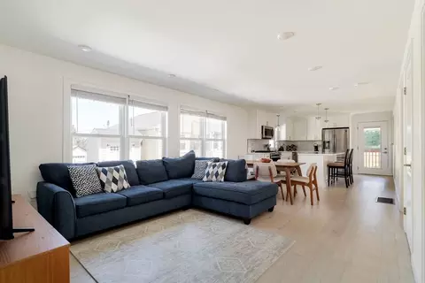 Living - 51 Bryant St #51, Everett, MA 02149 photo 2 of 3