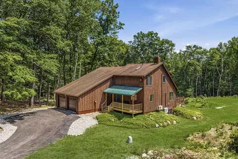 302 Main Rd, Westhampton, MA 01027