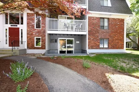 220 Bedford St #F4, Bridgewater, MA 02324