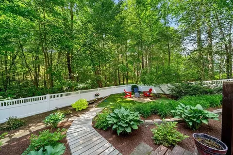 Exterior - 4 Deer Haven Rd, Beverly, MA 01915 photo 5 of 9
