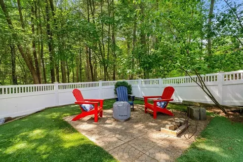 Exterior - 4 Deer Haven Rd, Beverly, MA 01915 photo 4 of 9