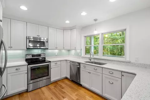 Kitchen - 4 Deer Haven Rd, Beverly, MA 01915 photo 2 of 5