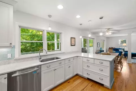 Kitchen - 4 Deer Haven Rd, Beverly, MA 01915 photo 3 of 5