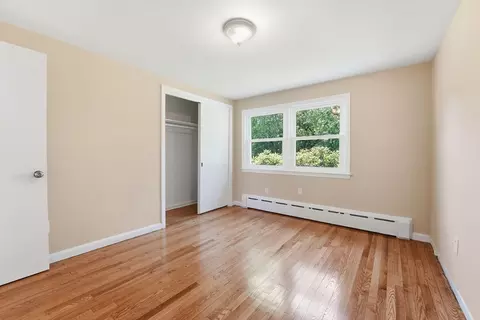 Bedroom - 83 Druid Hill Rd, Springfield, MA 01129 photo 2 of 6