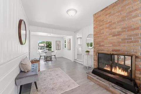 Entry Way - 83 Druid Hill Rd, Springfield, MA 01129 photo 2 of 3