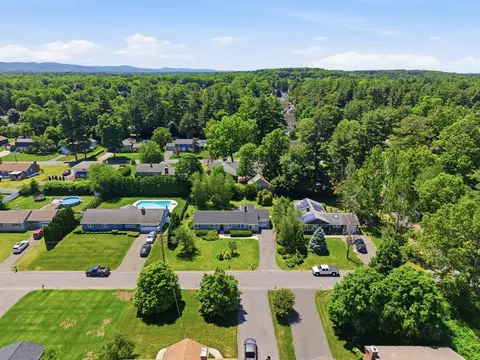 View/Area - 83 Druid Hill Rd, Springfield, MA 01129 photo 3 of 9