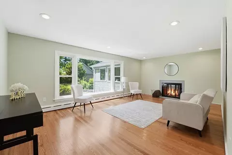 Living - 83 Druid Hill Rd, Springfield, MA 01129 photo 1 of 4