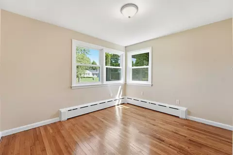 Bedroom - 83 Druid Hill Rd, Springfield, MA 01129 photo 4 of 6